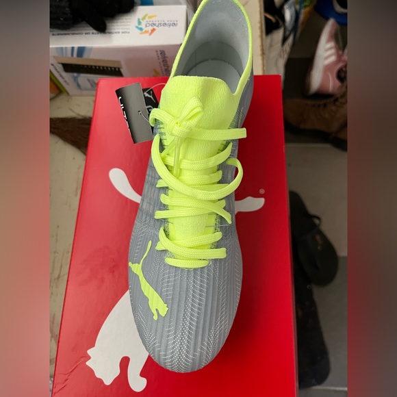 Puma Ultra FG cleats * new in box* - Picture 2 of 5
